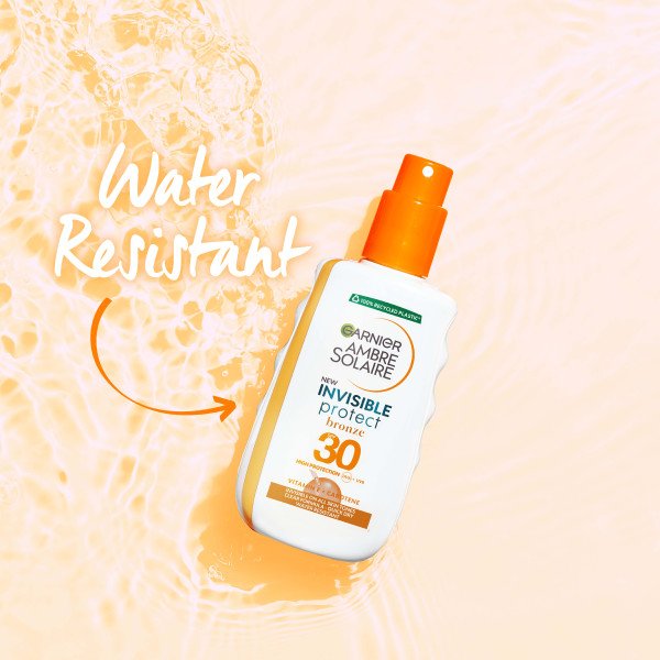 Invisible Protect Bronze Sun Protection Spray SPF30 LIFESTYLE